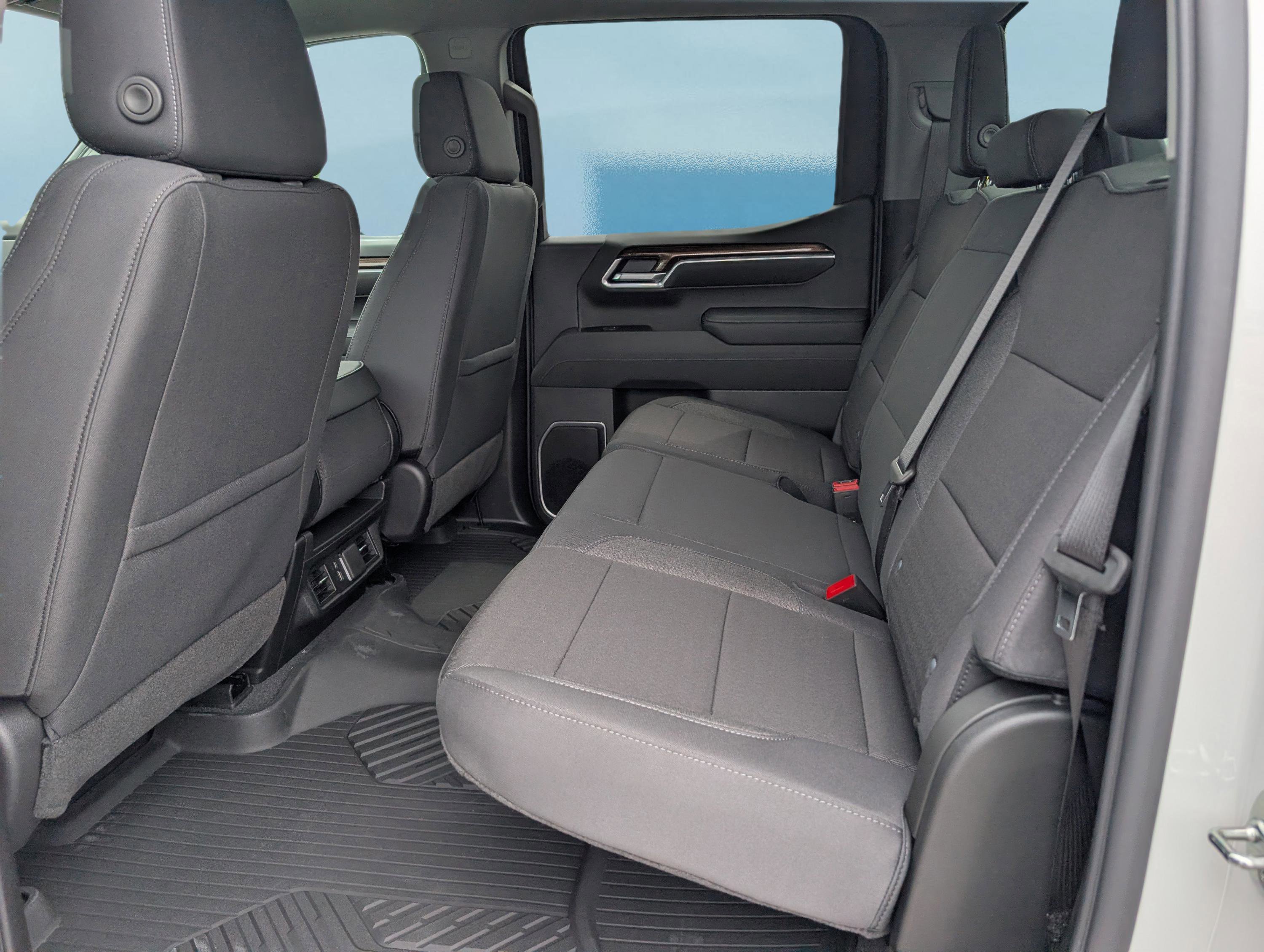 New 2026 Chevrolet Silverado 1500 LT w/ Z71 Off-Road Package AWD/4WD image 14