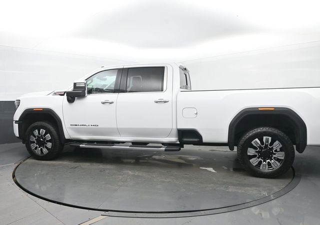 Used 2025 GMC Sierra 2500 Denali w/ Technology Package image 3