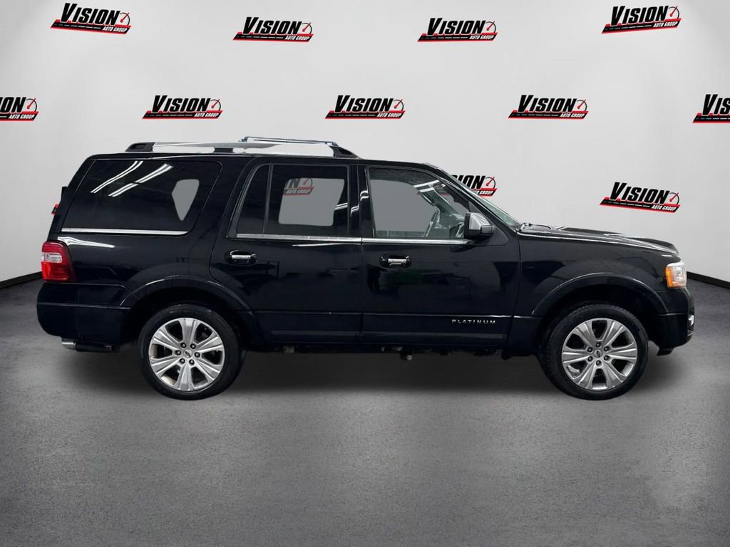 Used 2017 Ford Expedition Platinum image 4