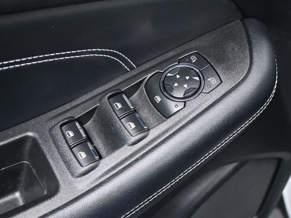 Used 2022 Ford Edge Titanium image 18