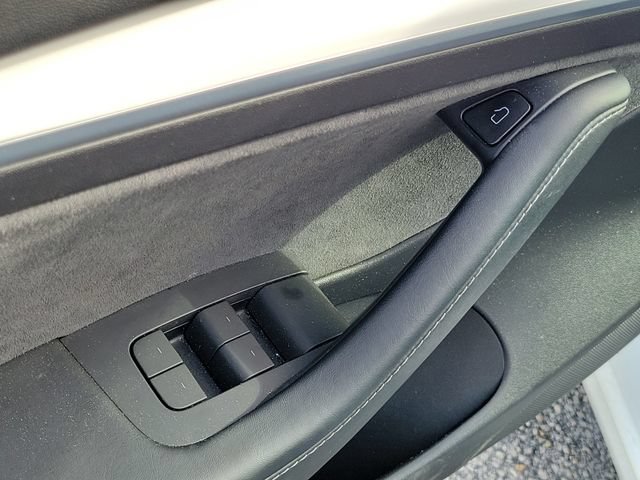 Used 2022 Tesla Model 3 Performance AWD/4WD image 17