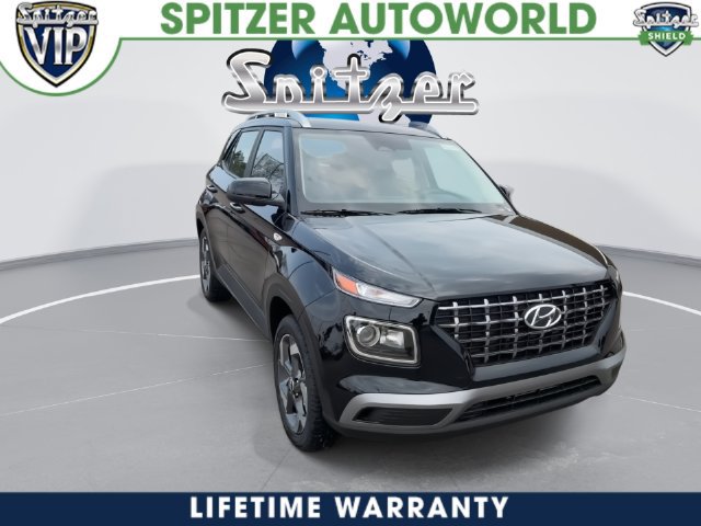 New 2026 Hyundai Venue SEL FWD image 3