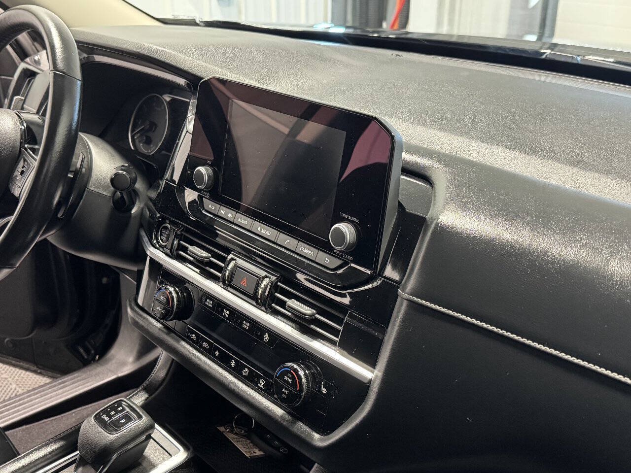 Used 2022 Nissan Pathfinder S AWD/4WD image 20
