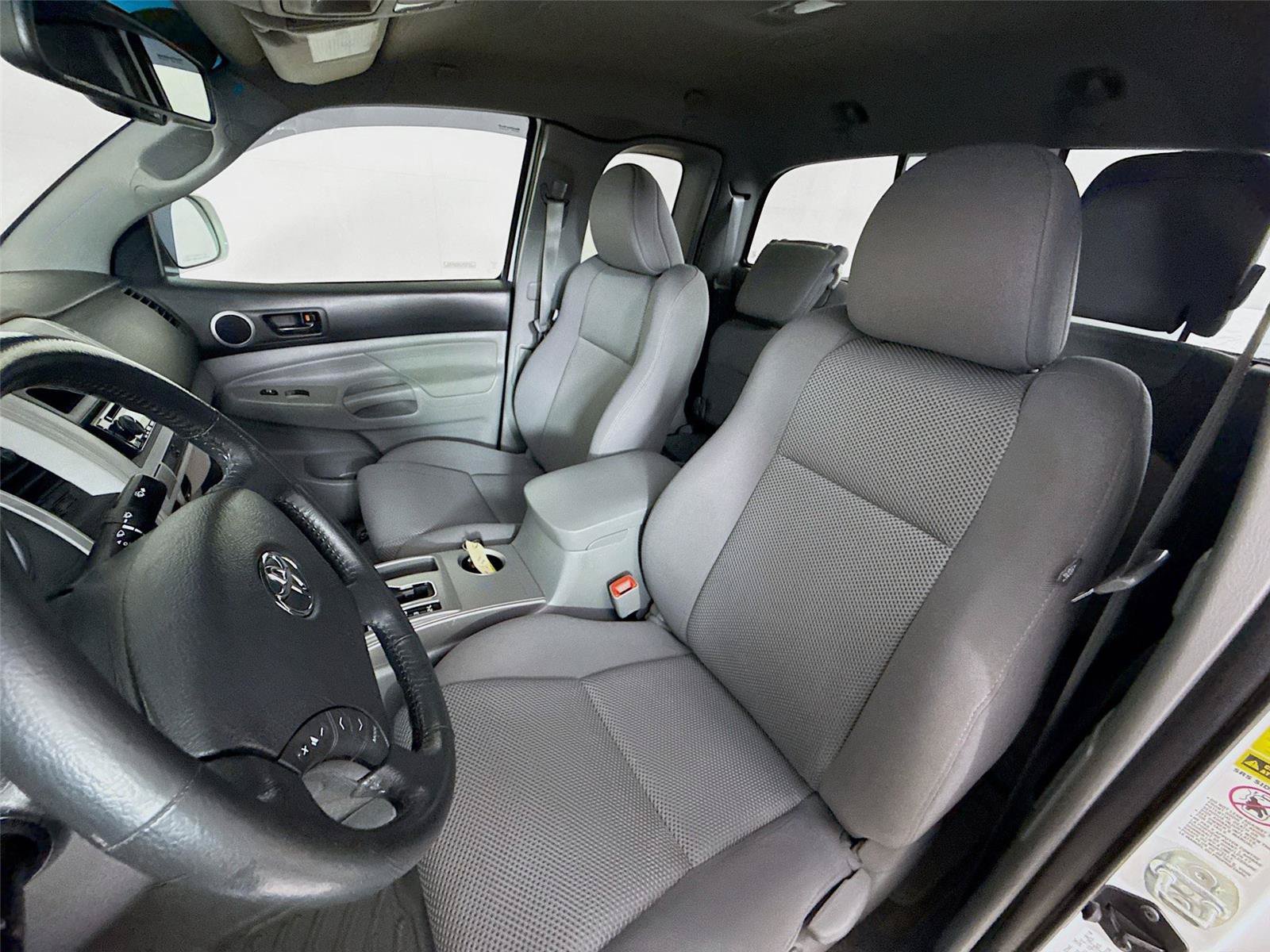 Used 2011 Toyota Tacoma 4x4 Access Cab V6 w/ TRD Sport Pkg image 5
