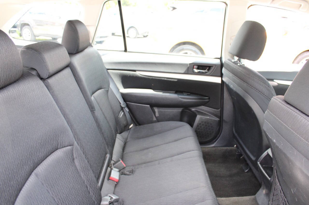 Used 2012 Subaru Outback 2.5i AWD/4WD image 17