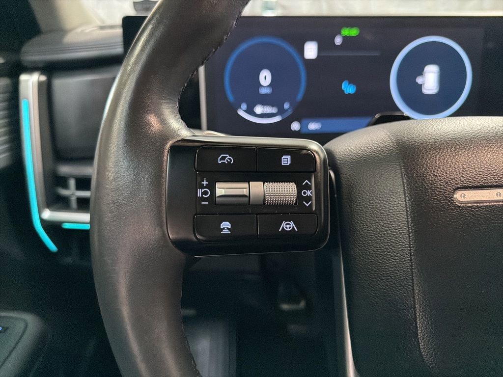 Used 2024 Hyundai Santa Fe Limited image 17