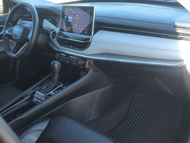 Used 2022 Jeep Compass Limited w/ Sun and Sound Group image 25