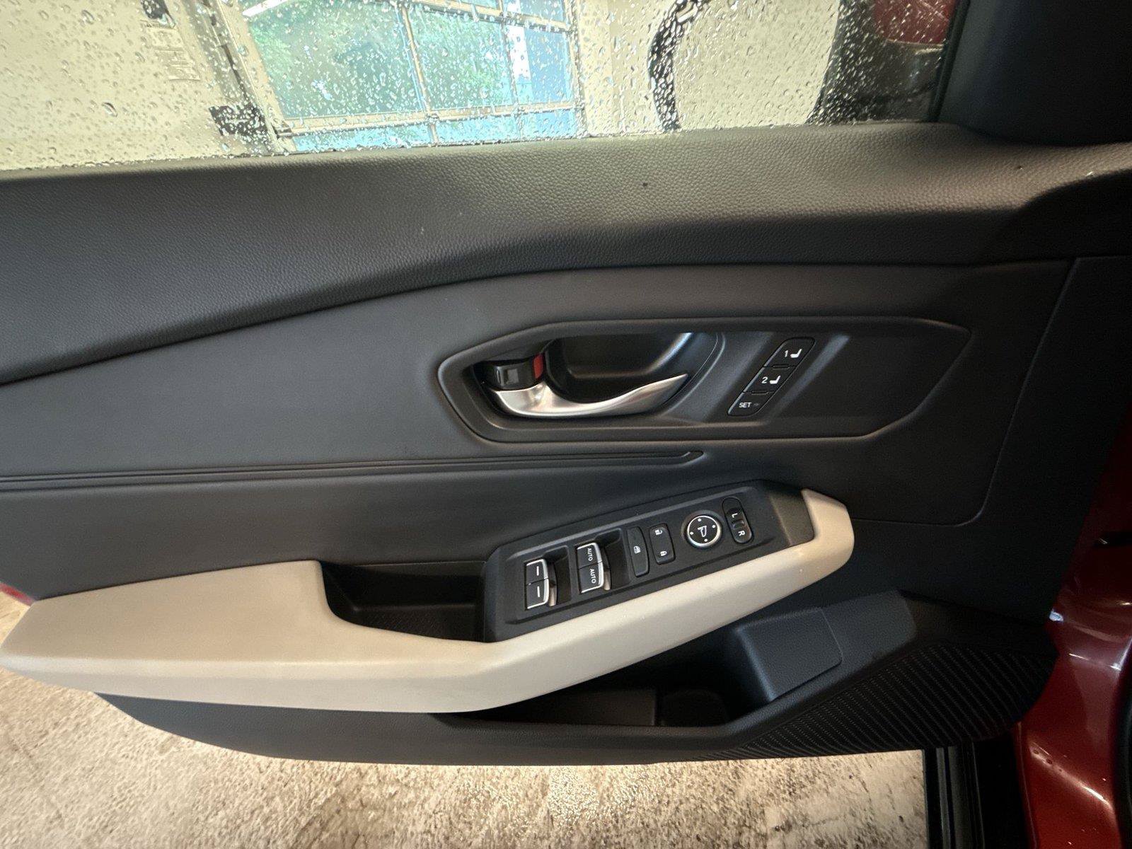 Used 2023 Honda Accord EX-L image 15