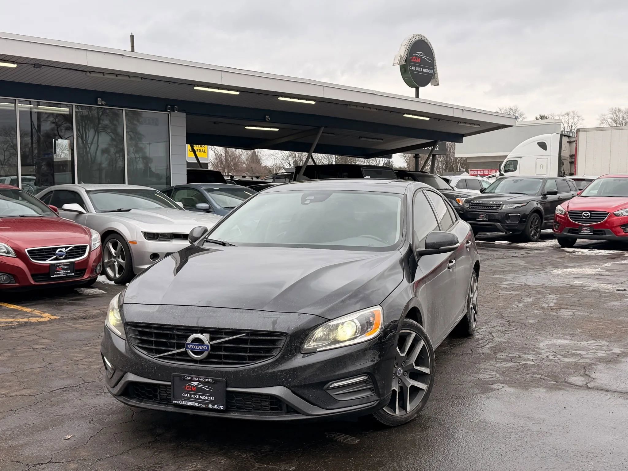 Used 2017 Volvo S60 T5 Dynamic w/ Vision Package image 1