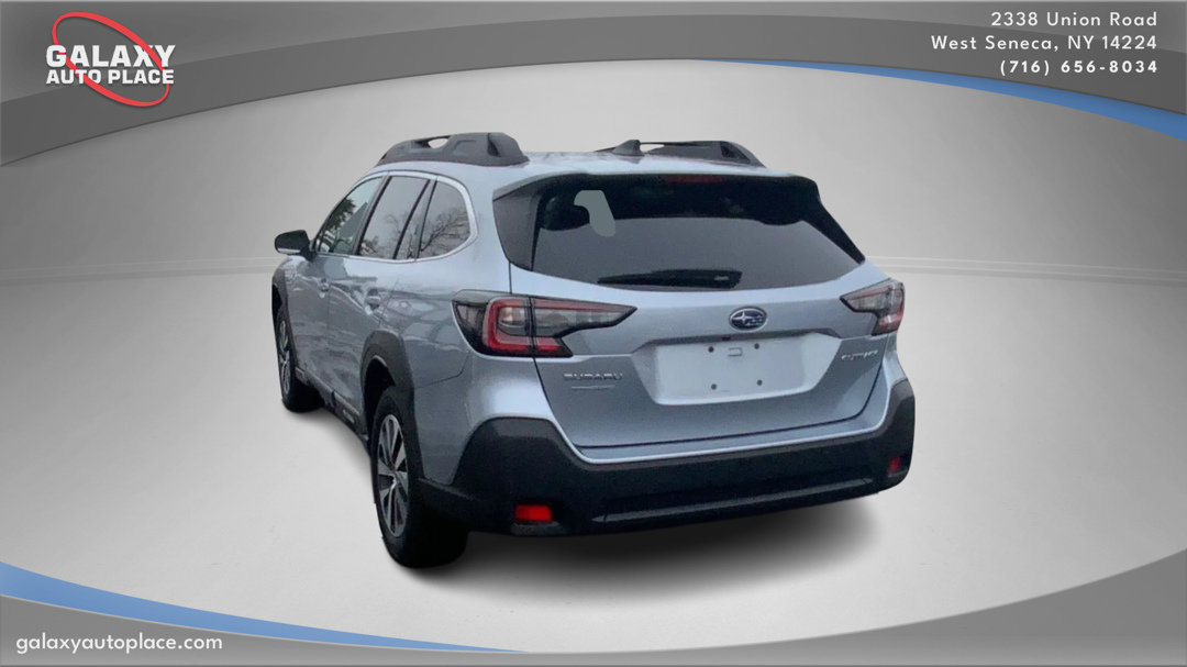 Used 2023 Subaru Outback Premium image 7