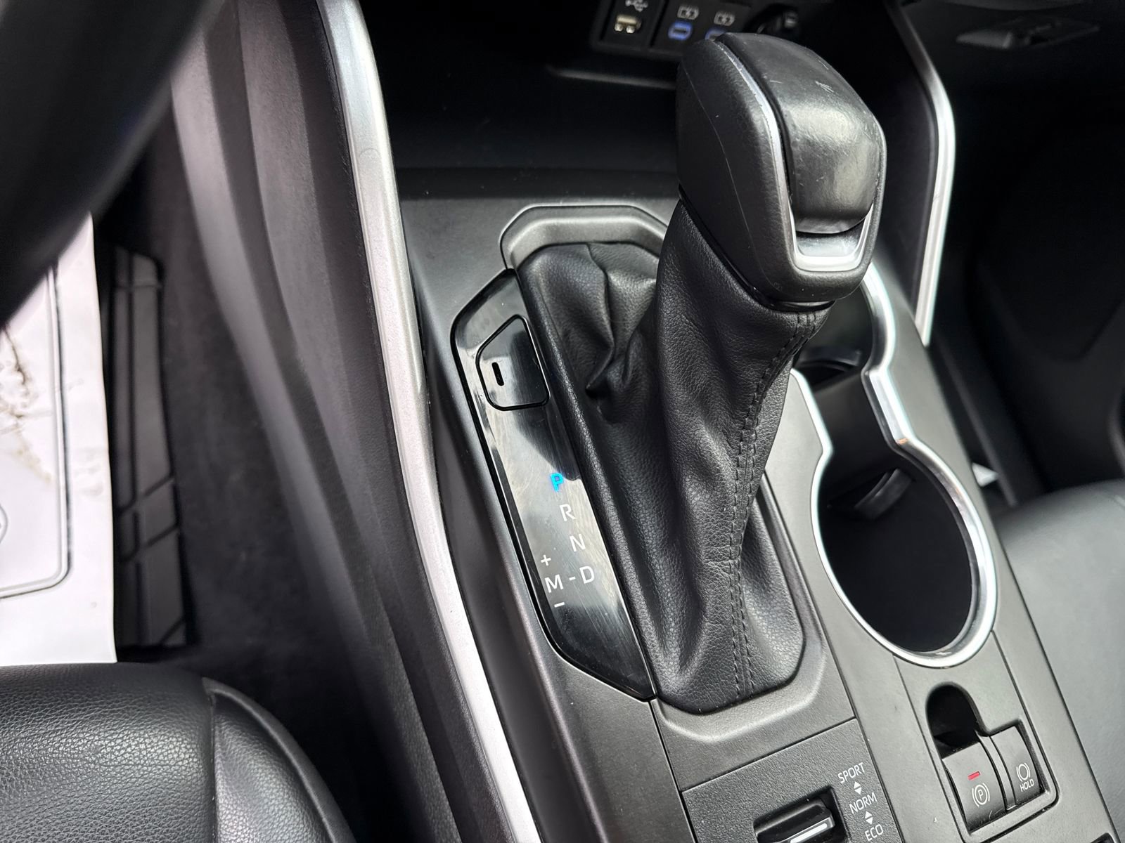 Used 2022 Toyota Highlander XLE image 23