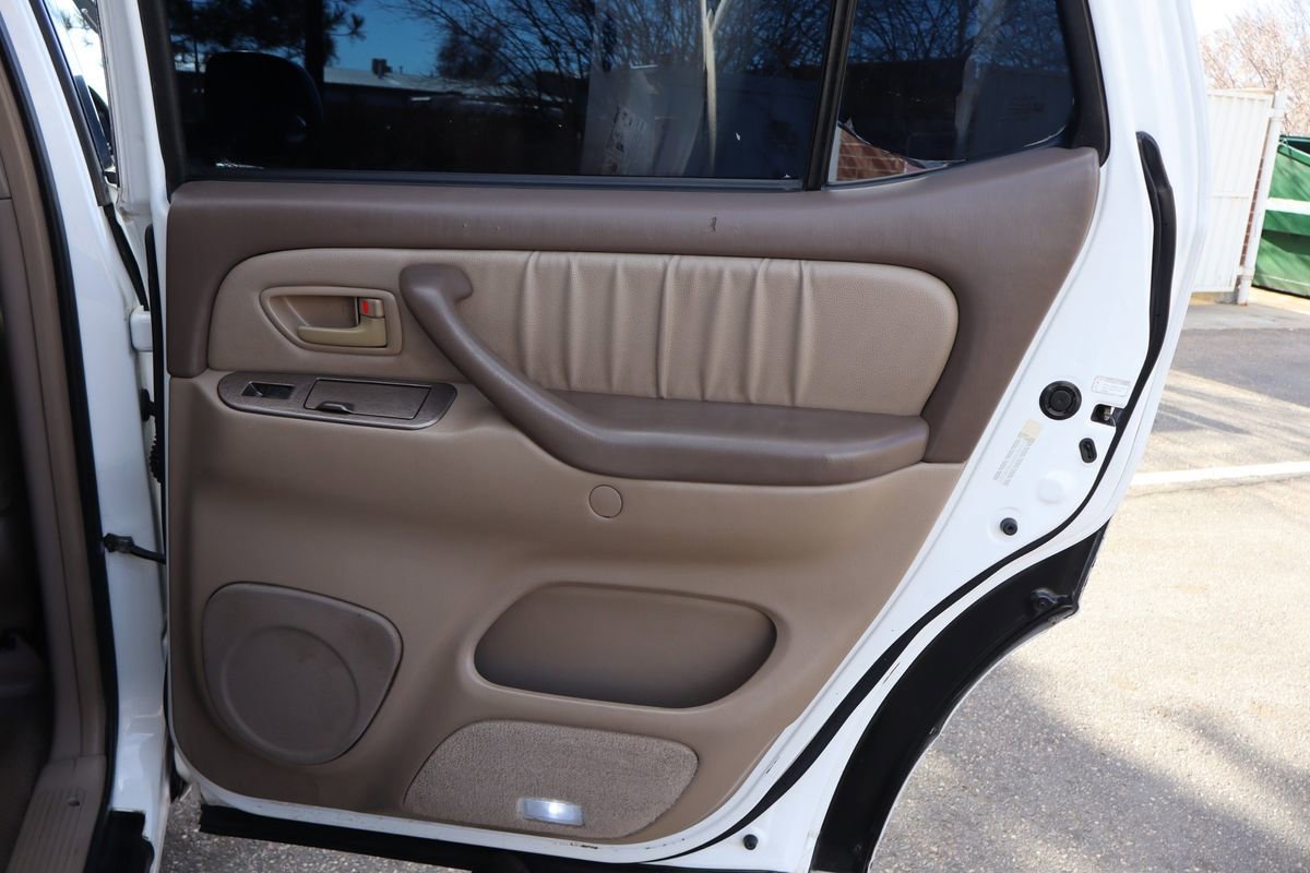 Used 2003 Toyota Sequoia Limited image 27