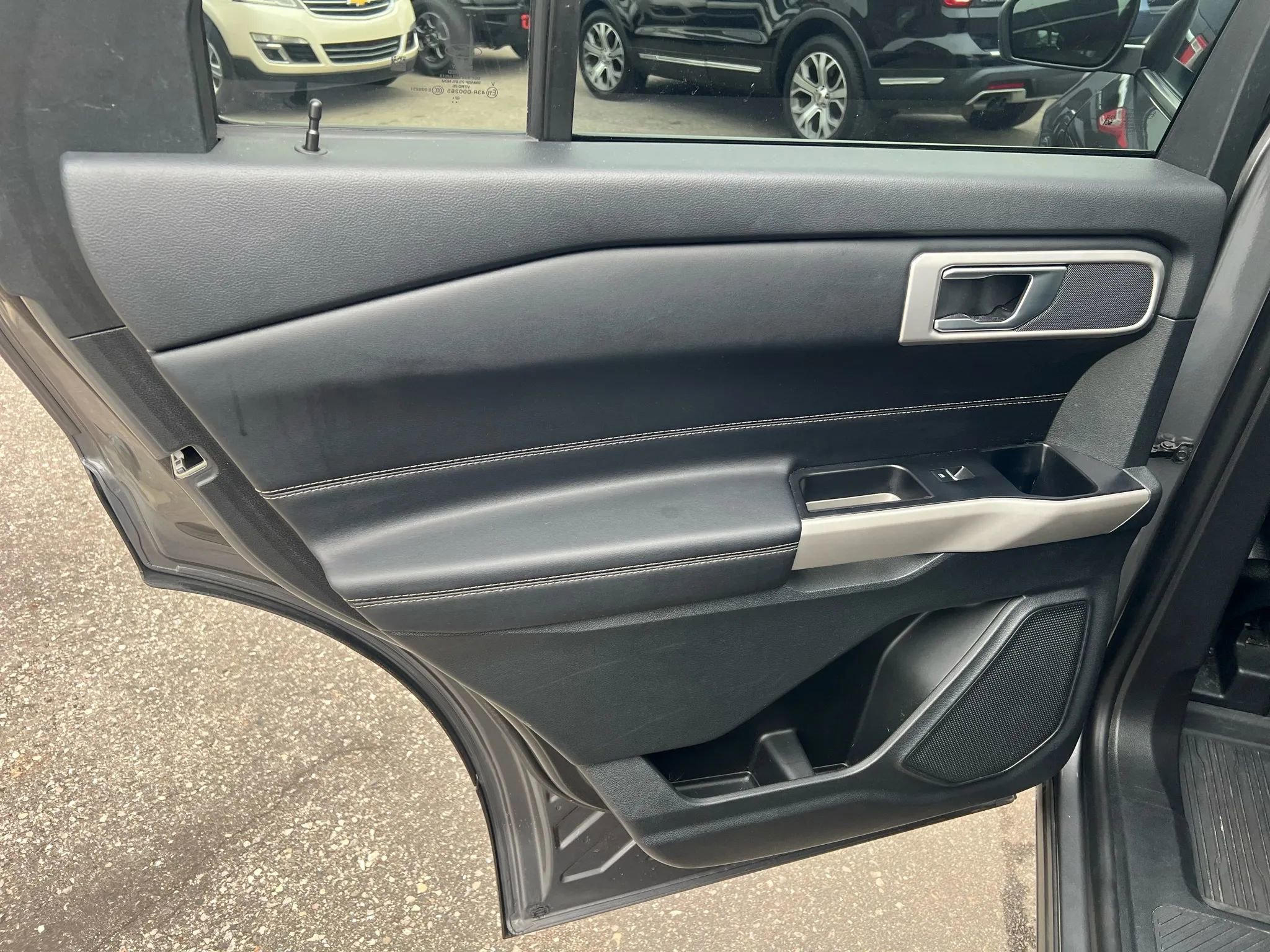 Used 2023 Ford Explorer XLT w/ Equipment Group 202A image 35