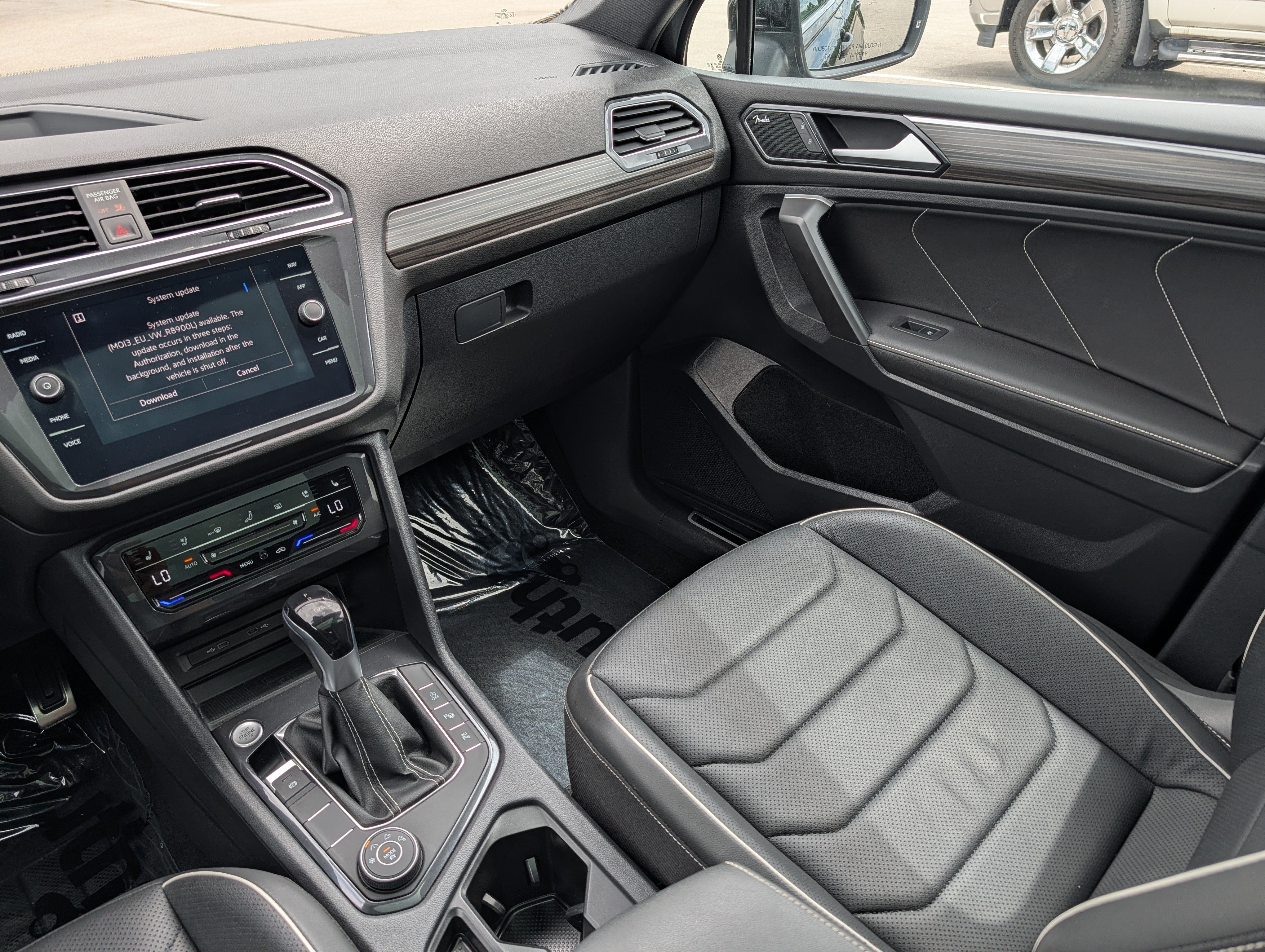 Certified 2023 Volkswagen Tiguan SEL R-Line AWD/4WD image 14
