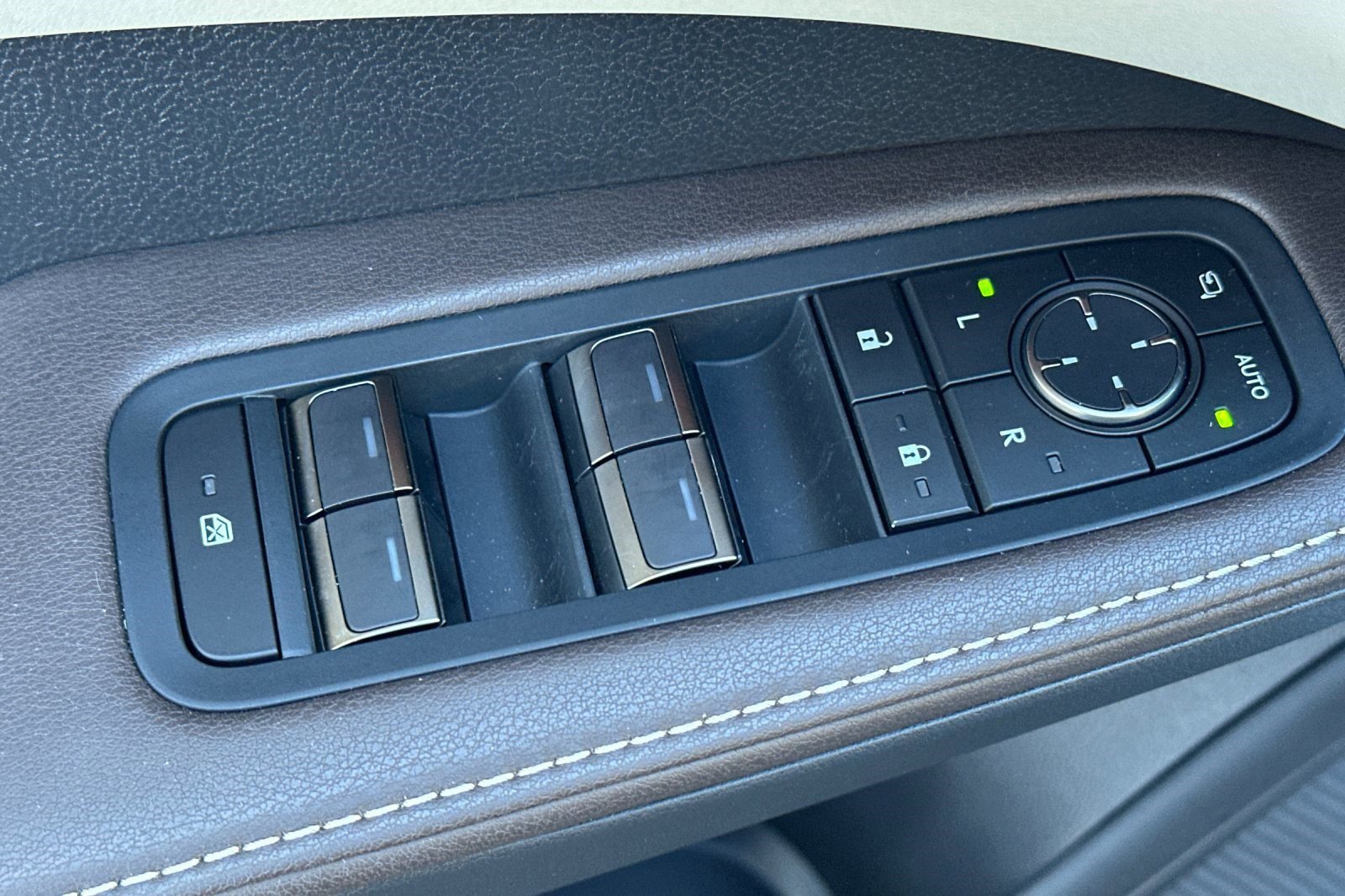 Certified 2024 Lexus RX 350 w/ Luxury Package image 13