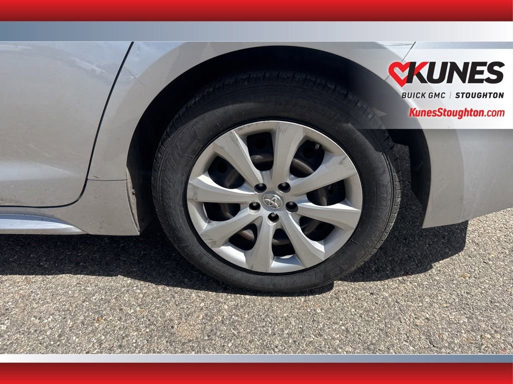 Used 2022 Toyota Corolla LE FWD image 15
