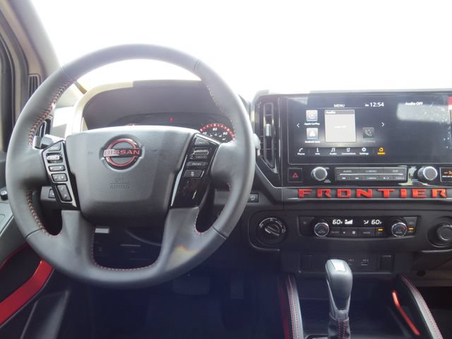 Used 2025 Nissan Frontier PRO-4X AWD/4WD image 18
