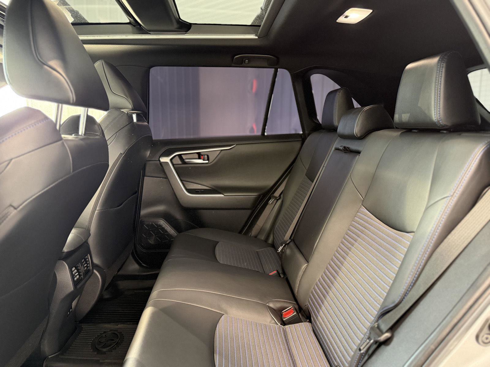 Used 2022 Toyota RAV4 XSE image 19