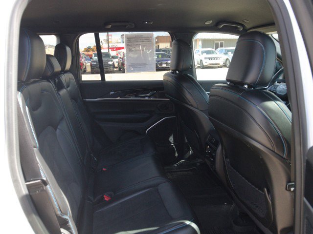 Used 2022 Jeep Grand Cherokee Trailhawk image 33