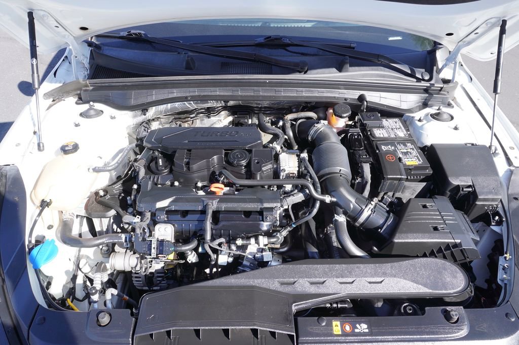 Used 2022 Kia K5 LXS image 7