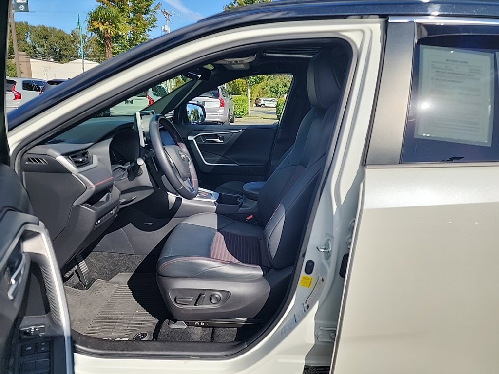 Used 2022 Toyota RAV4 XSE AWD/4WD image 8