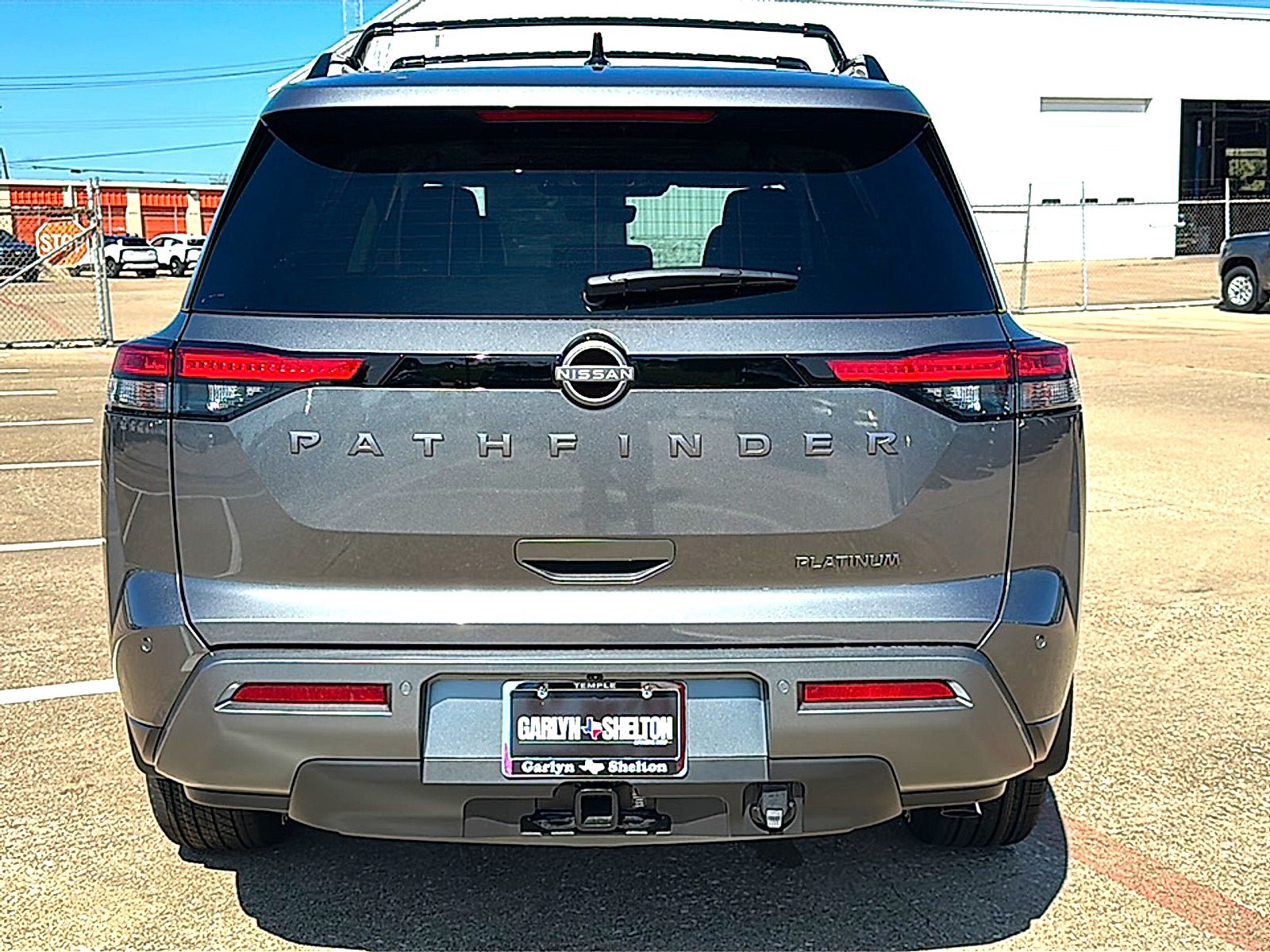 New 2026 Nissan Pathfinder Platinum w/ Accent Package FWD image 7