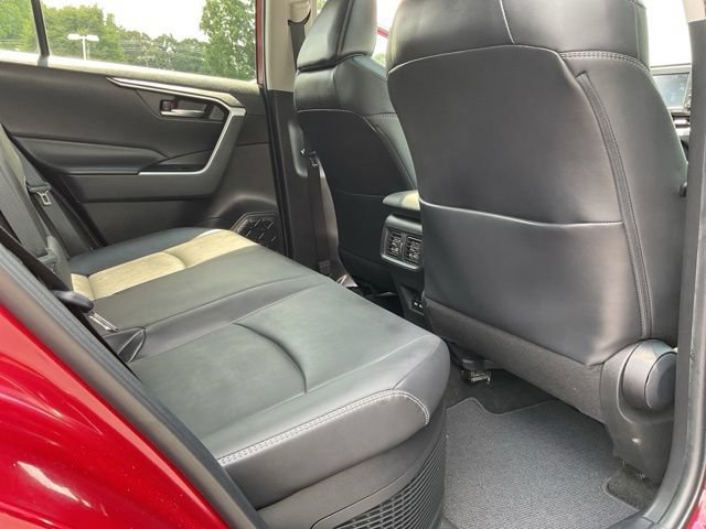 Used 2021 Toyota RAV4 XLE Premium AWD/4WD image 22
