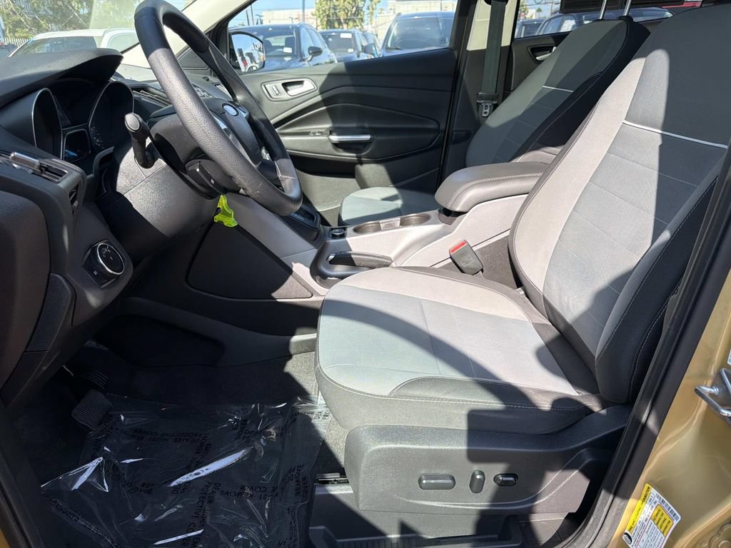 Used 2014 Ford Escape SE FWD image 17