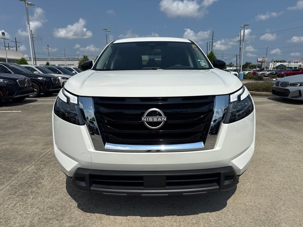 Used 2024 Nissan Pathfinder S FWD image 8
