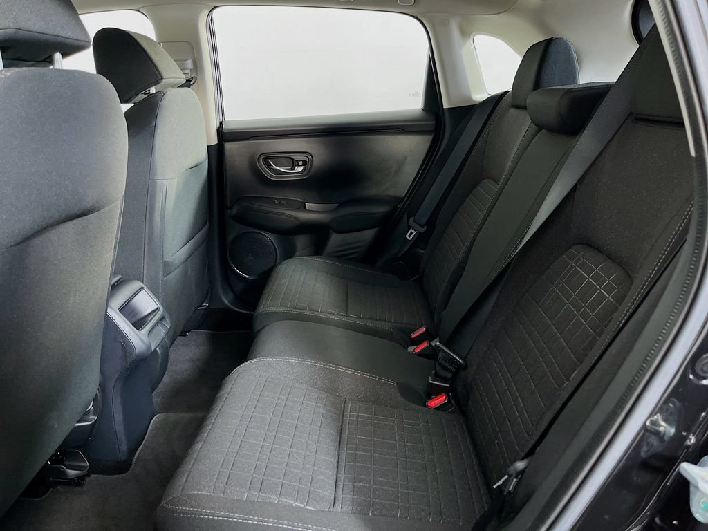 Used 2025 Honda HR-V LX image 28