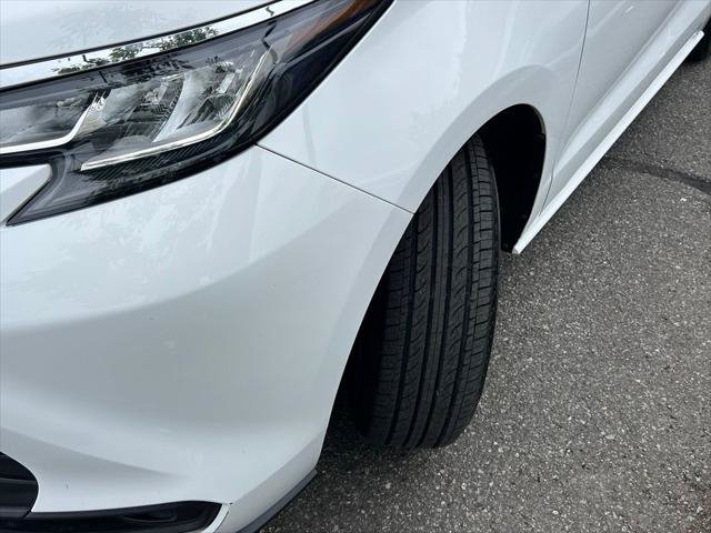 Certified 2023 Toyota Sienna LE FWD image 3