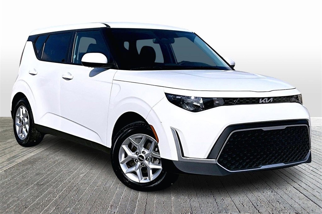 Certified 2024 Kia Soul LX w/ Option Group 015 image 11