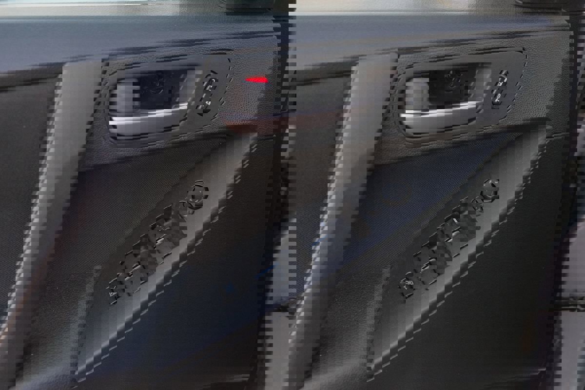 Used 2013 MAZDA MAZDA3 i Touring image 12