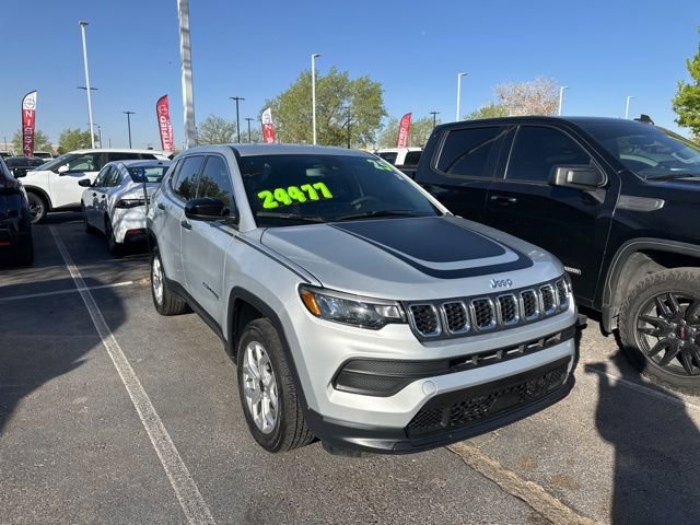 Used 2025 Jeep Compass Sport w/ Mopar Graphics Package image 11