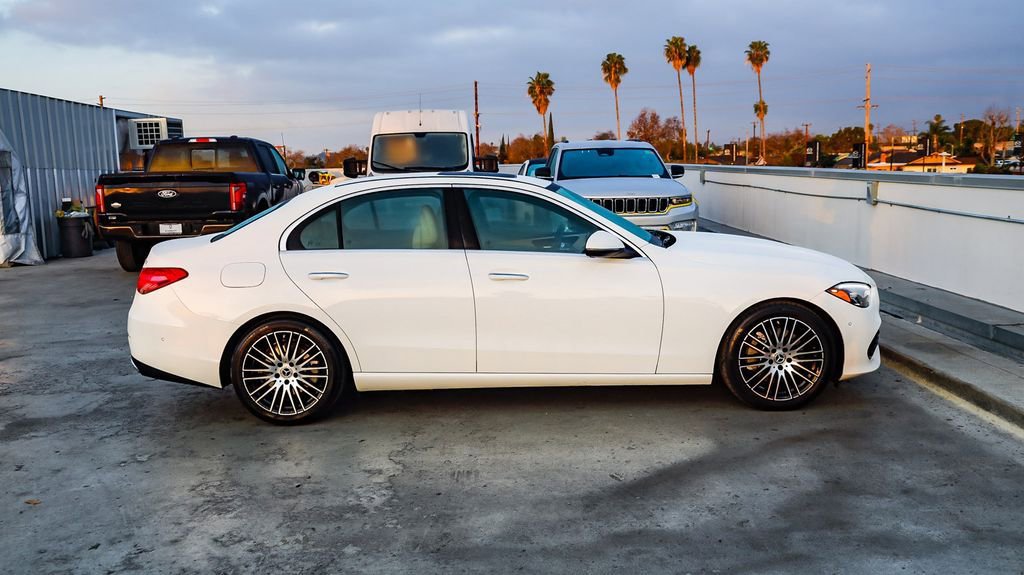 Used 2025 Mercedes-Benz C 300 4MATIC Sedan image 13