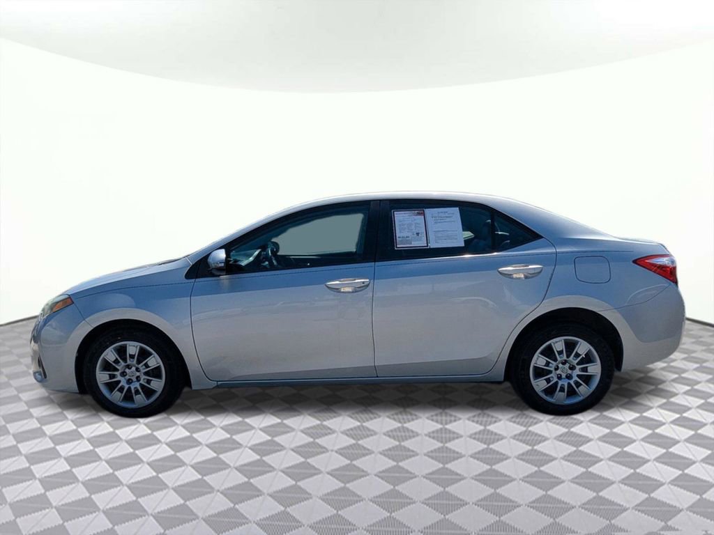 Used 2015 Toyota Corolla S image 36