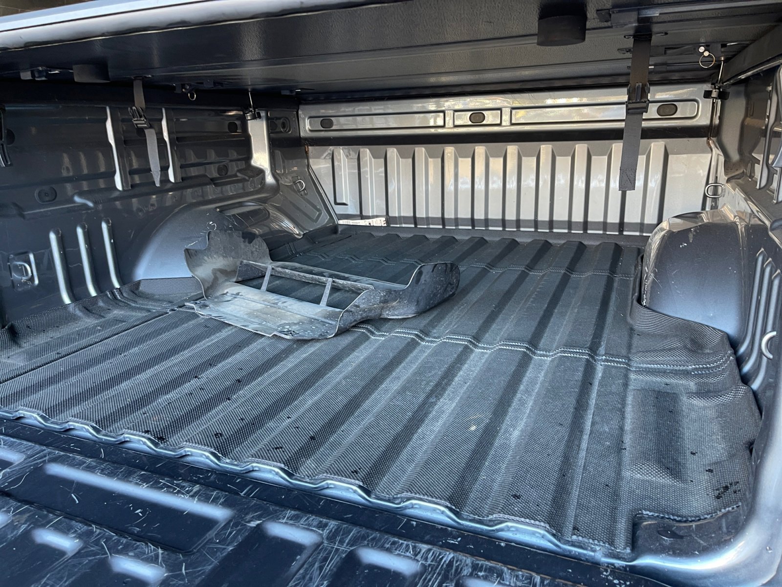 Used 2022 Chevrolet Colorado W/T w/ WT Convenience Package RWD image 20