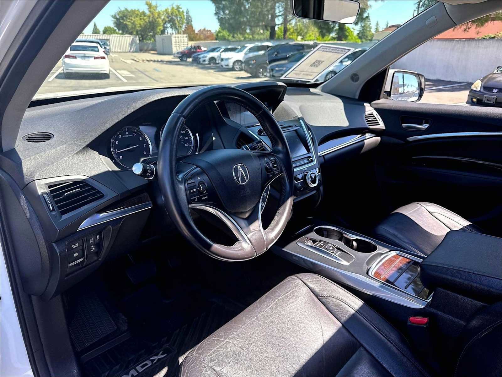 Used 2017 Acura MDX FWD w/ Technology Package image 16