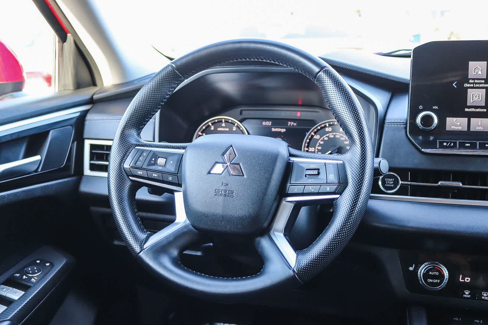 Used 2024 Mitsubishi Outlander SE AWD/4WD image 15