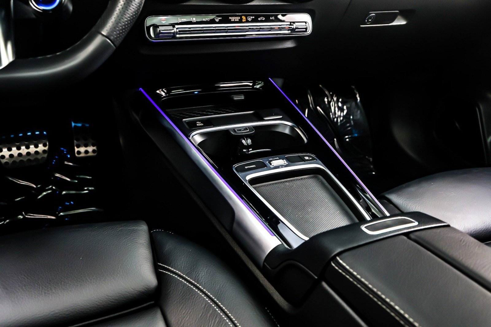 Used 2025 Mercedes-Benz GLB 35 AMG 4MATIC image 7