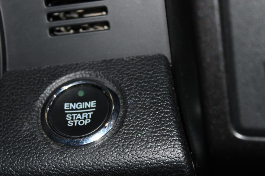 Used 2019 Ford Expedition Limited w/ Equipment Group 301A RWD image 38