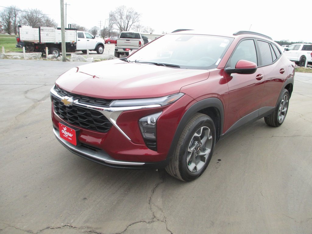 Used 2025 Chevrolet Trax LT image 10