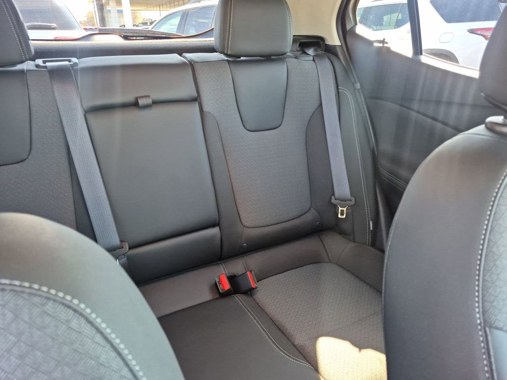 Certified 2022 Buick Encore GX Select w/ Sport Touring Package image 12