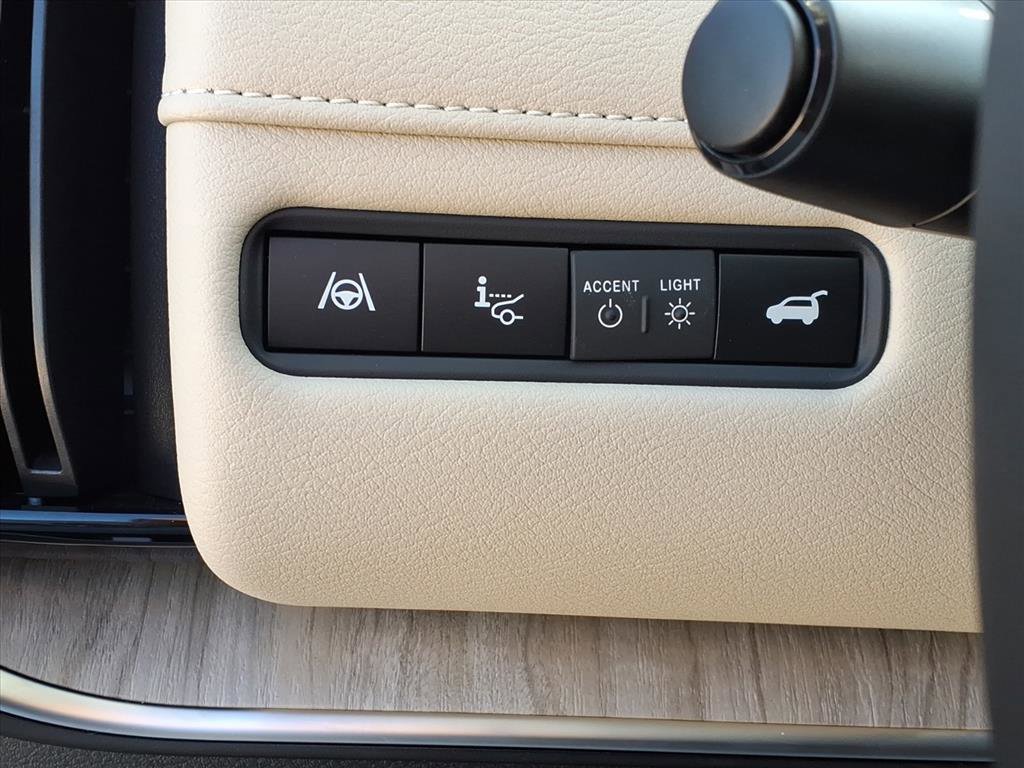 New 2026 Nissan Armada Platinum image 17