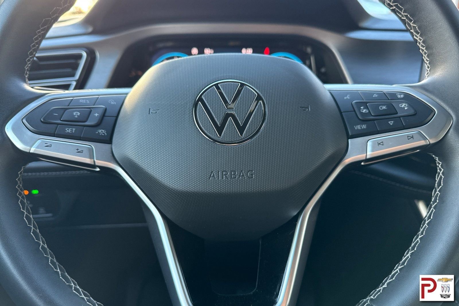 Used 2025 Volkswagen Atlas Cross Sport SE image 27