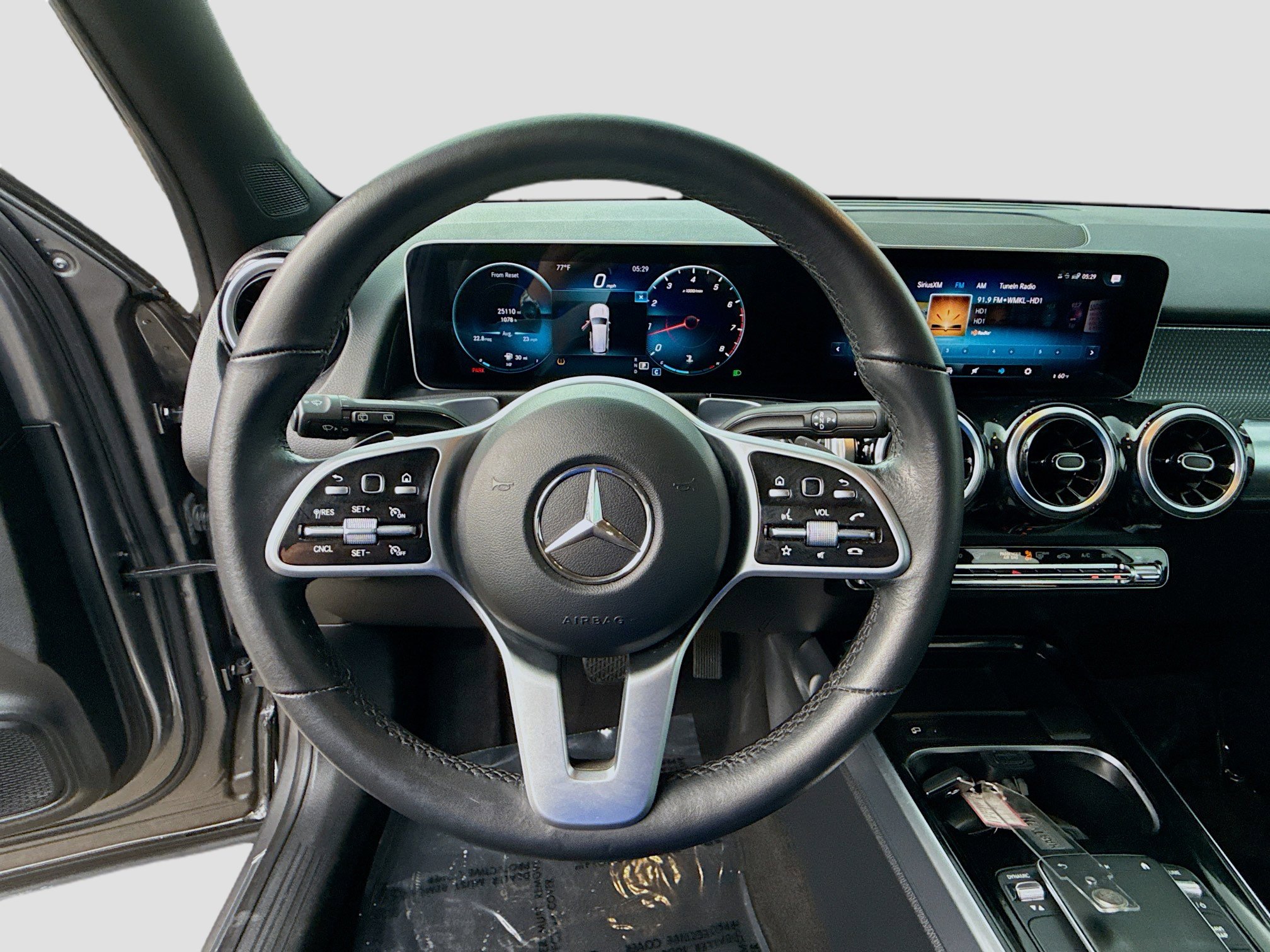 Used 2021 Mercedes-Benz GLB 250 4MATIC w/ Premium Package image 8