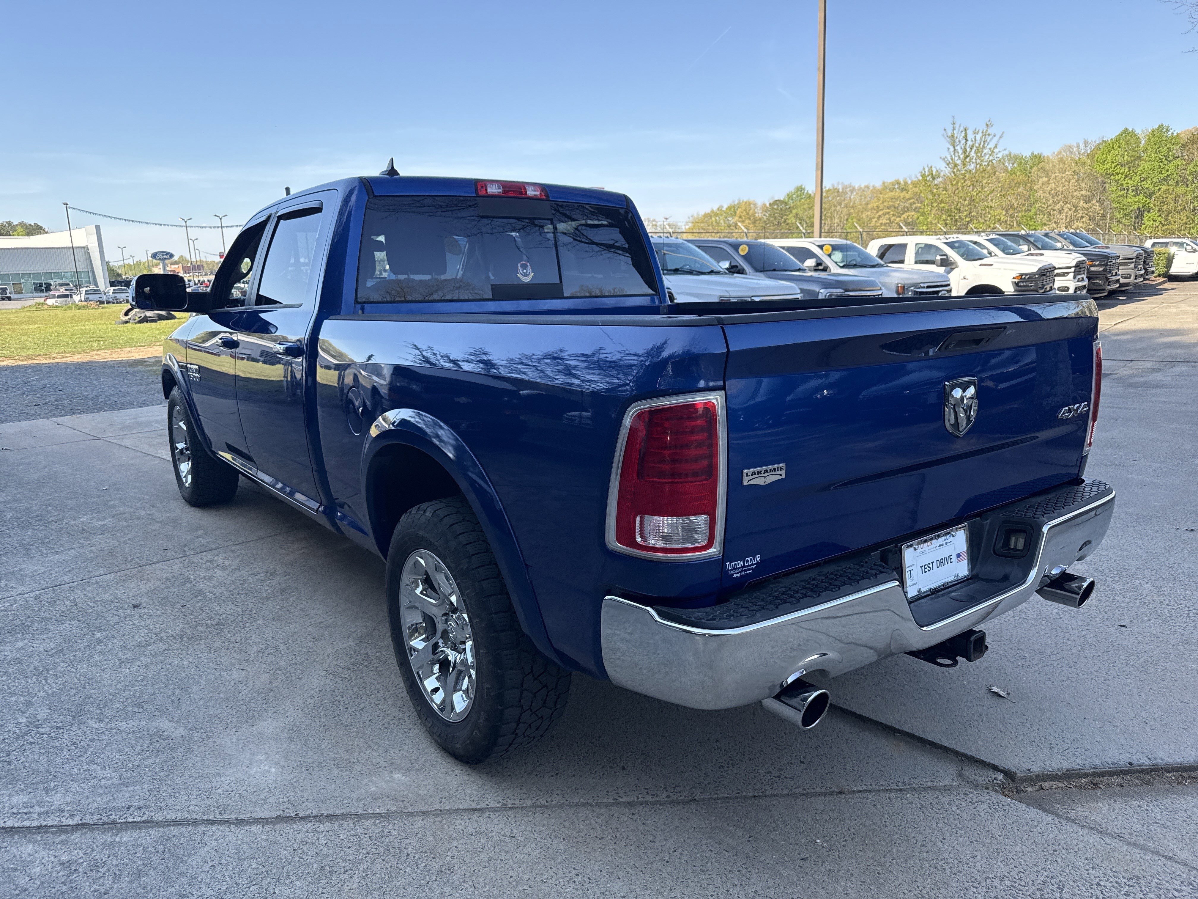 Used 2015 RAM 1500 Laramie w/ Convenience Group AWD/4WD image 5