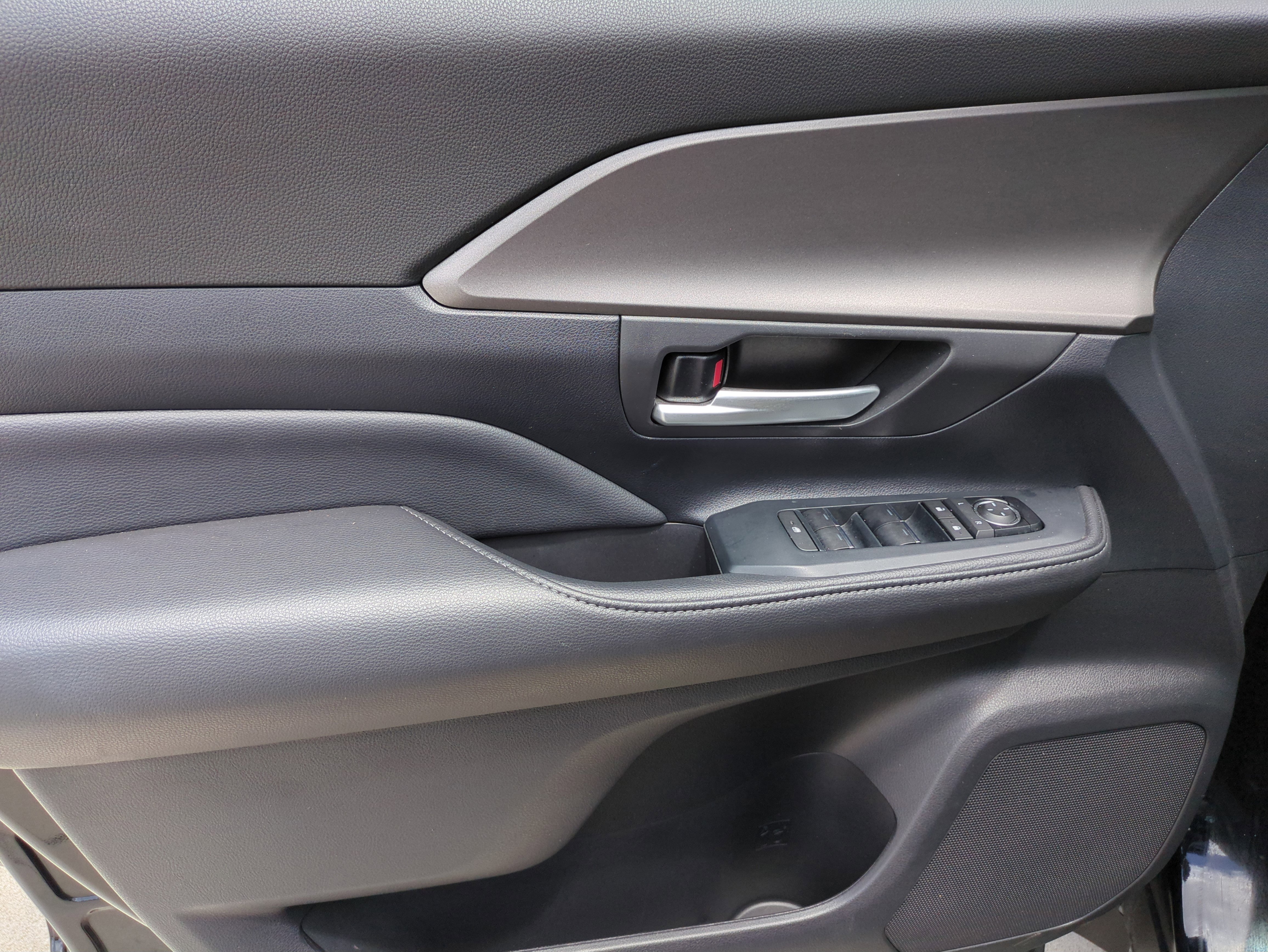 Used 2024 Toyota Grand Highlander XLE image 21