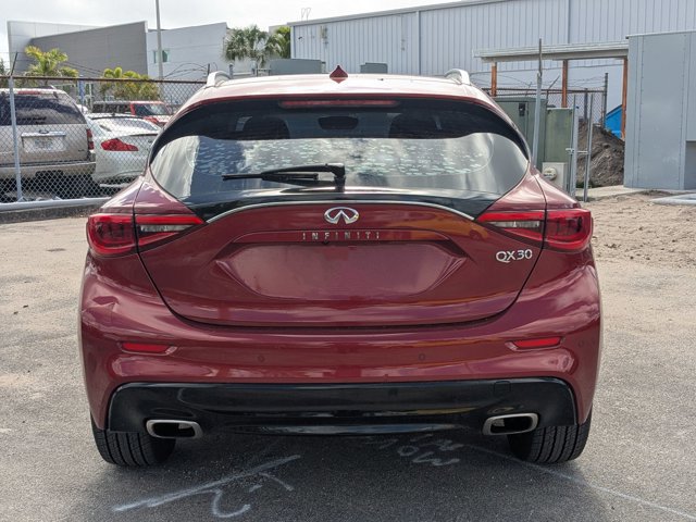 Used 2019 INFINITI QX30 w/ Navigation Package image 2