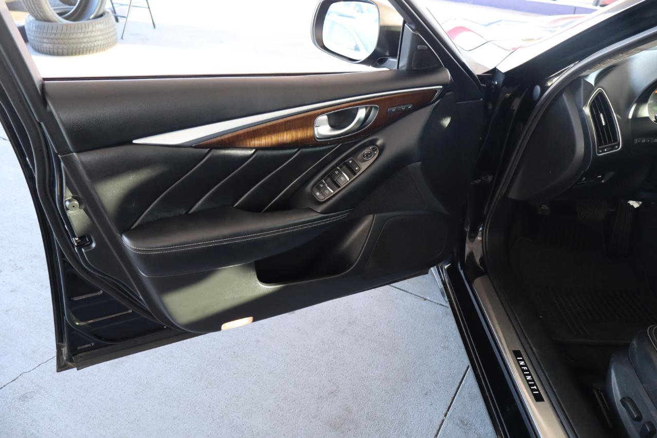 Used 2016 INFINITI Q50 3.0t Premium w/ Driver Assistance Package image 12